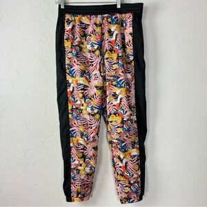 The North‎ Face Pants Hydrenaline 2000 Printed Lightweight Windbreaker Joggers